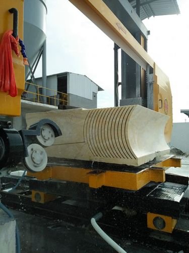 COLUMN MACHINE