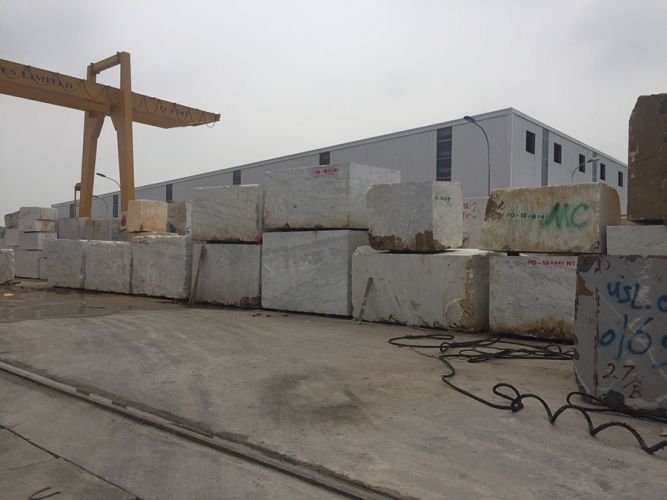 USL'S BLOCK YARD2