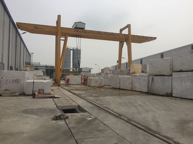 USL'S BLOCK YARD6